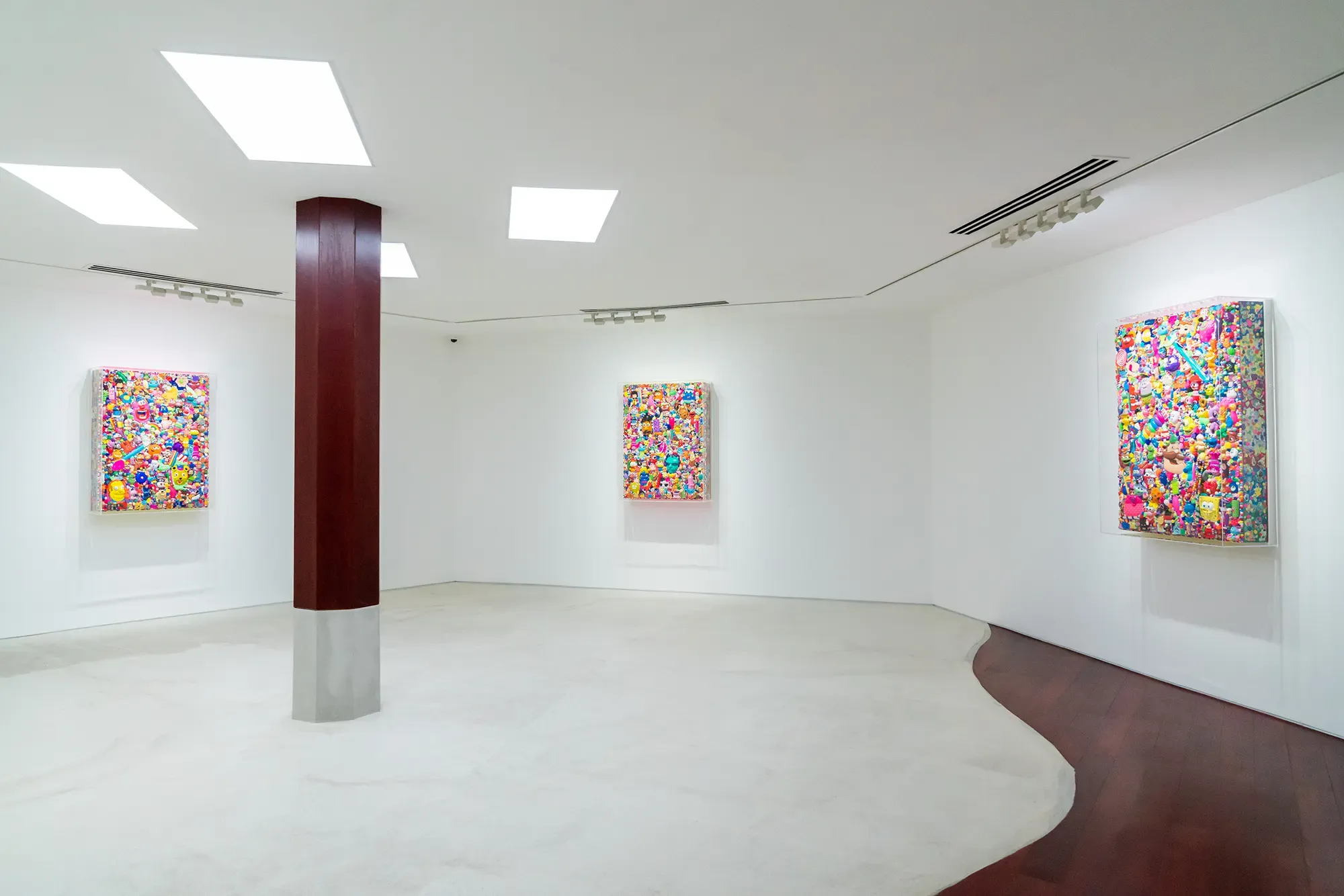 miguel delie, exhibition view, over the influence